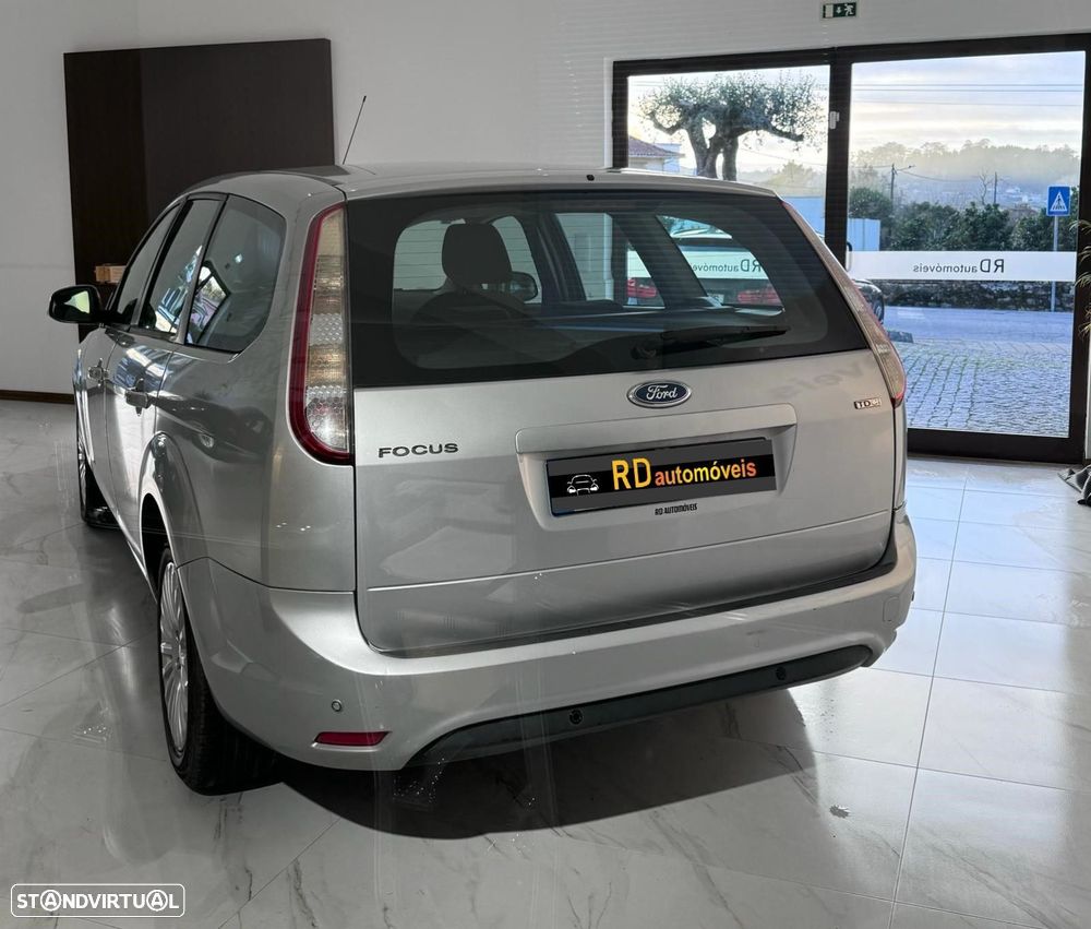 Ford Focus SW 2.0 TDCi Titanium PowerShift - 2