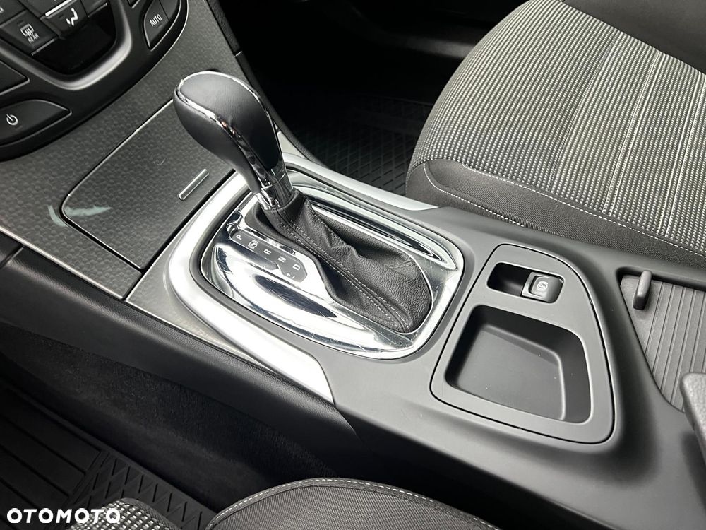 Opel Insignia 2.0 CDTI 4x4 Automatik Business Edition - 27