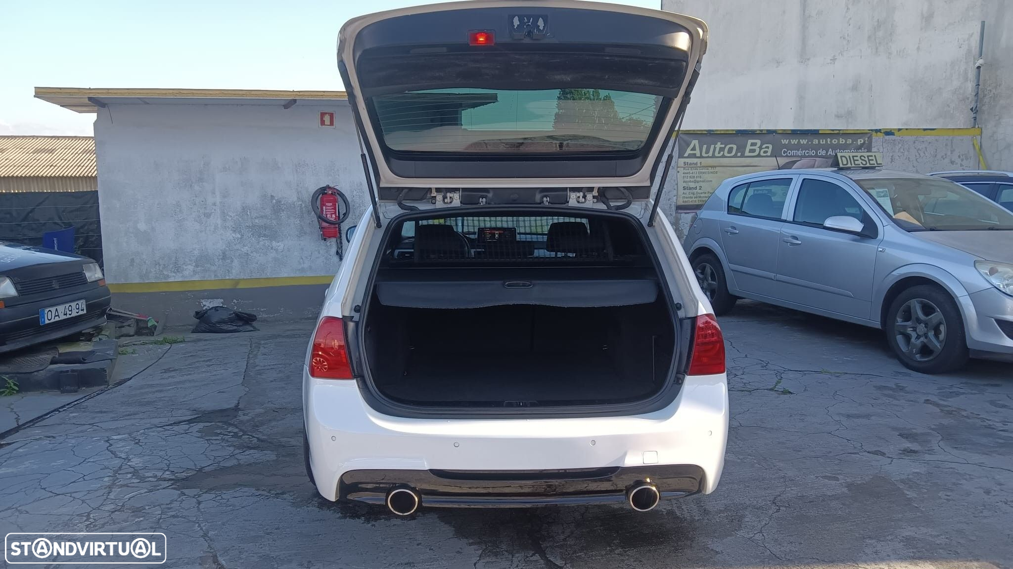 BMW 318 d Touring Navigation Sport - 13
