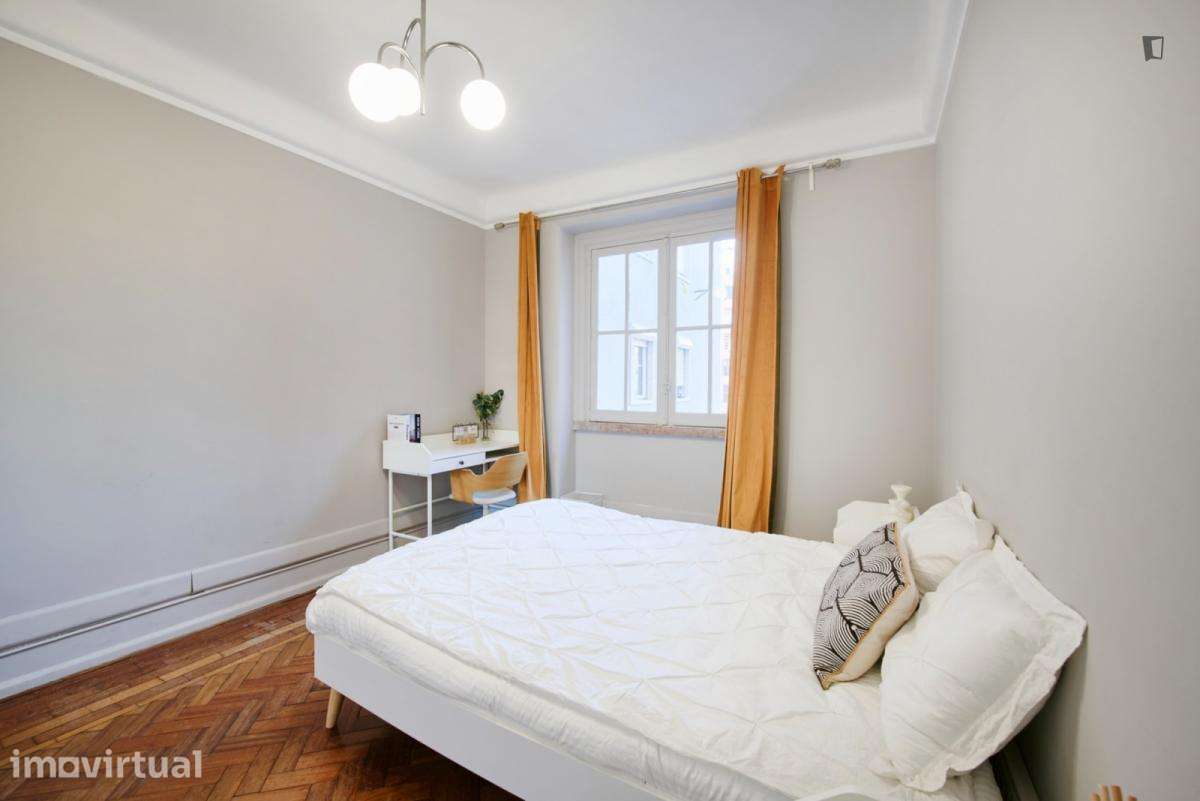 Quarto - localizado em Alameda Lisbon - Grande imagem: 4/25