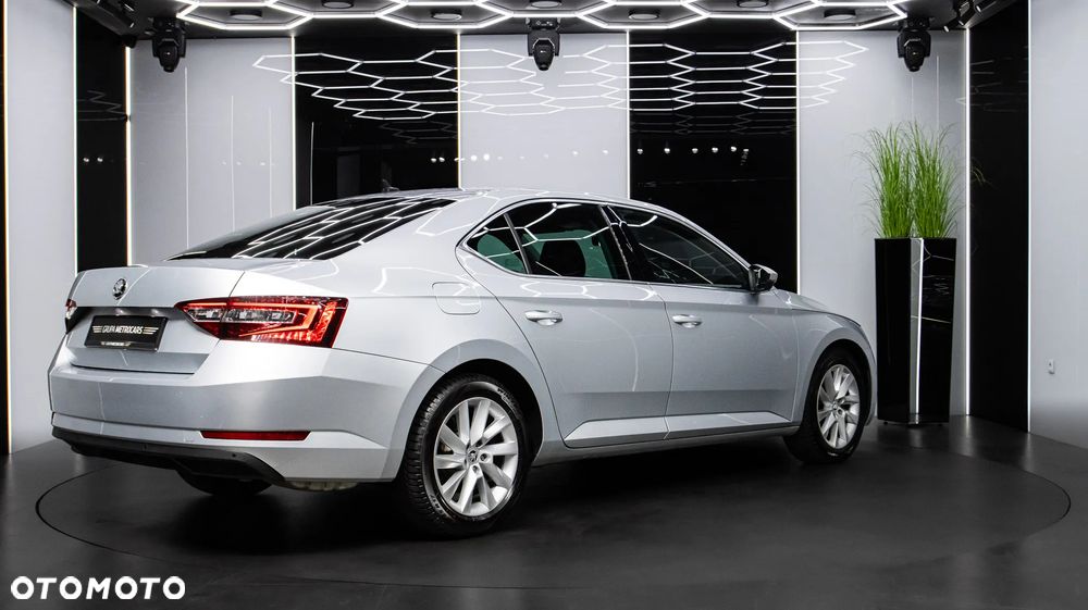 Skoda Superb 1.5 TSI ACT Ambition - 7