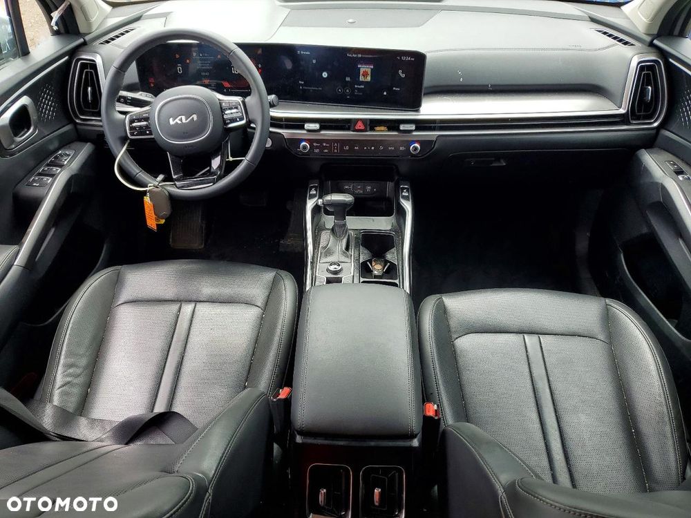 Kia Sorento - 9