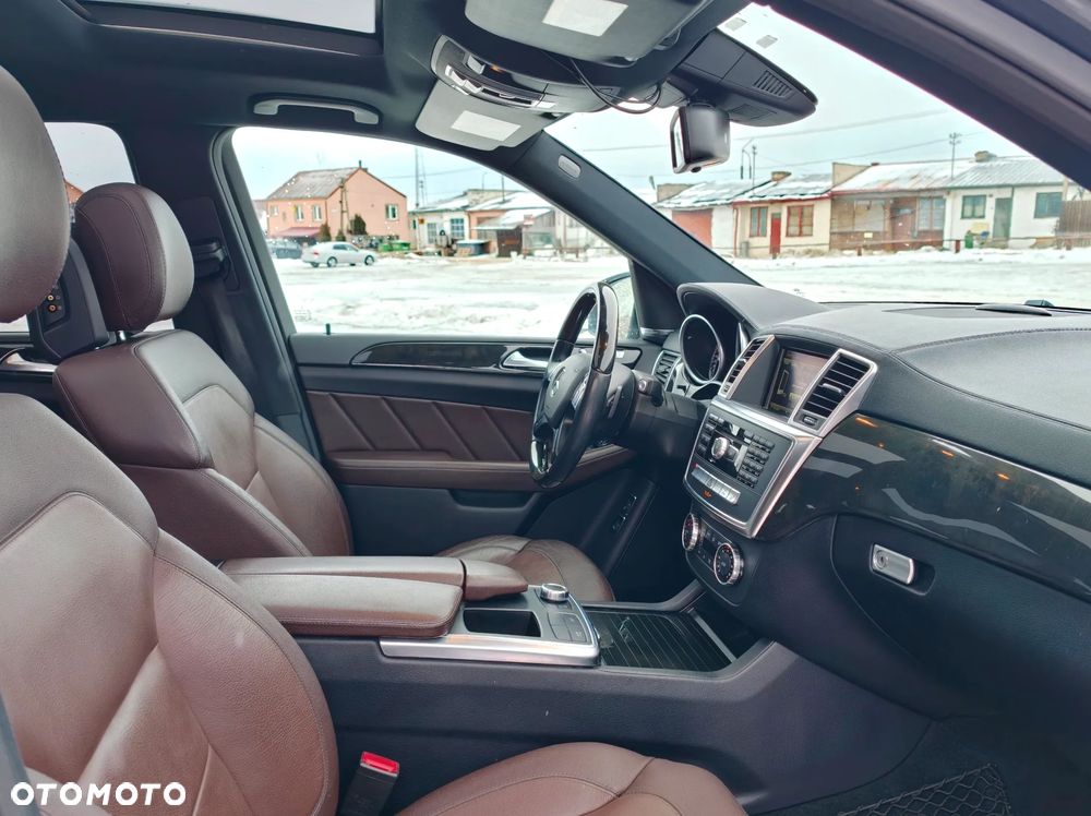 Mercedes-Benz GL 350 BlueTEC 4Matic 7G-TRONIC - 32