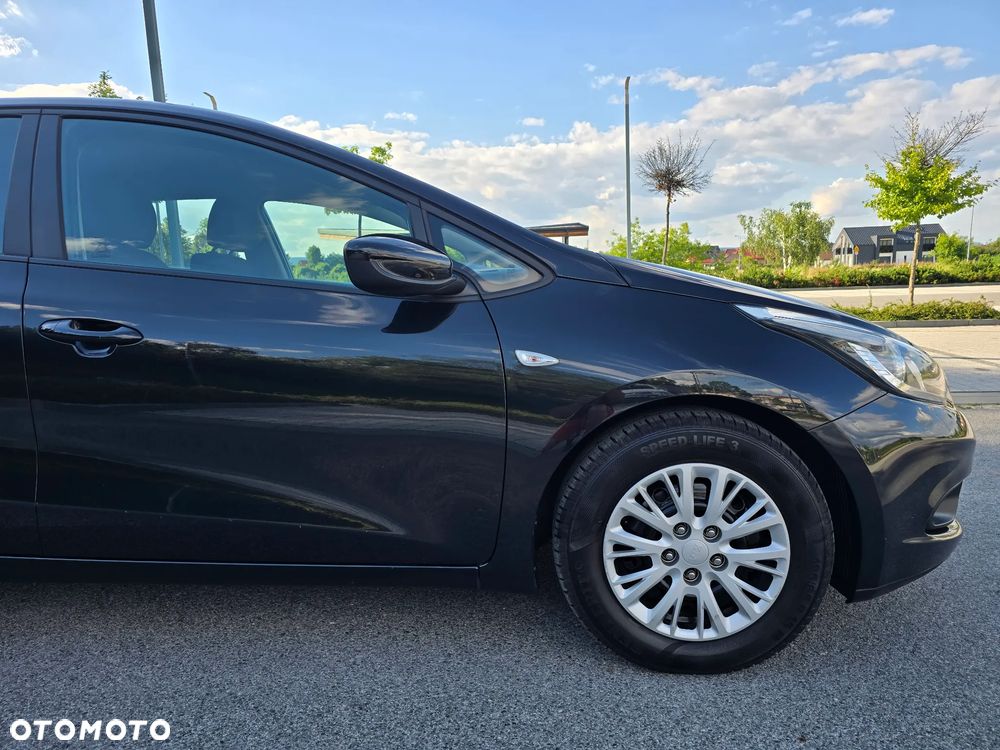 Kia Ceed - 27