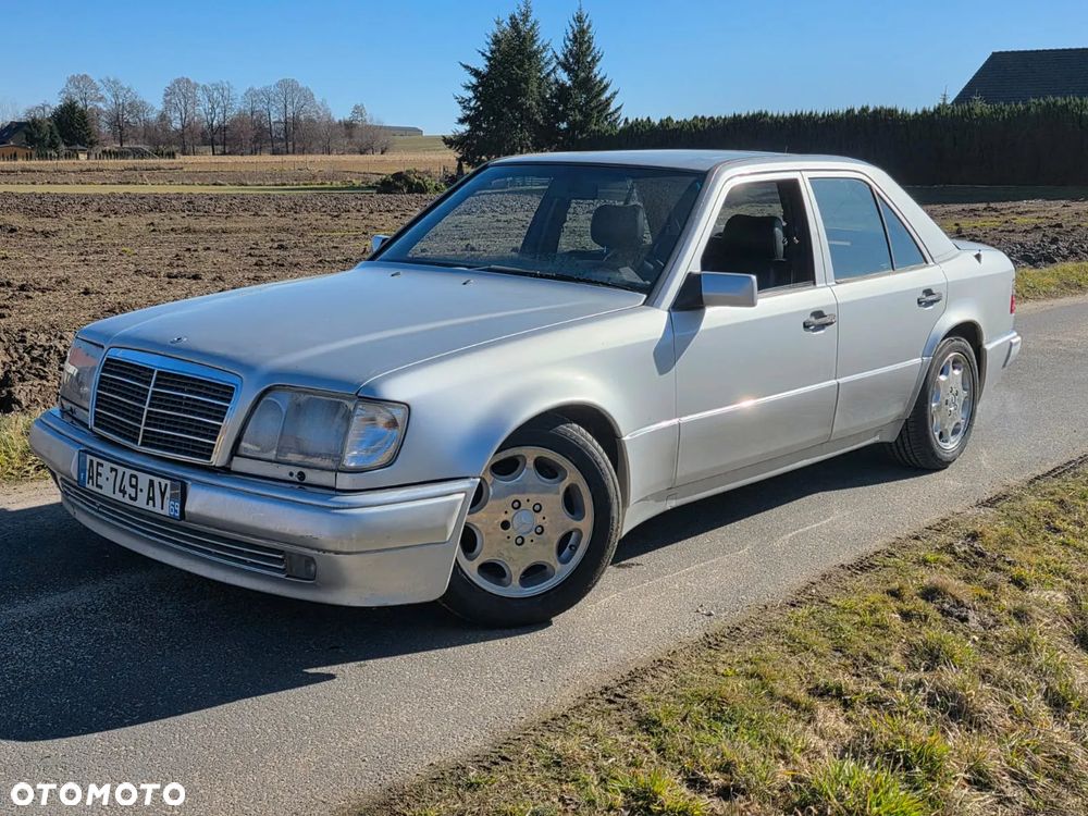 Mercedes-Benz W124 (1984-1993) - 25