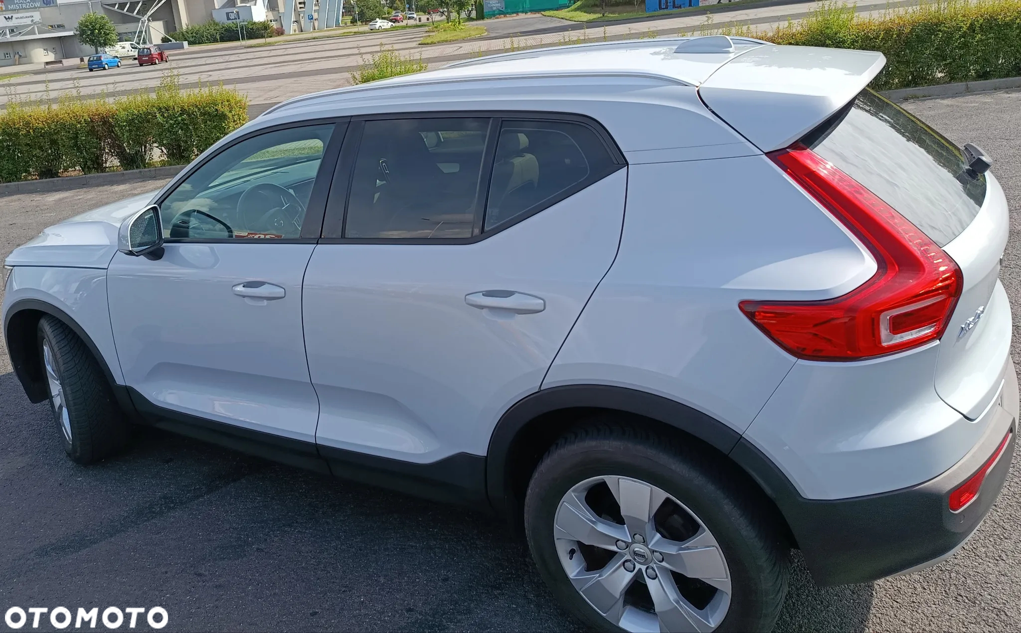 Volvo XC 40 D3 Momentum Pro - 24