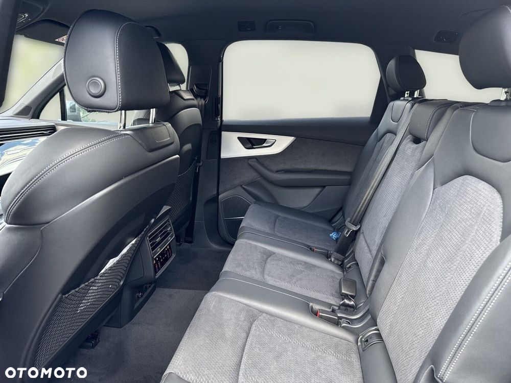 Audi Q7 - 16