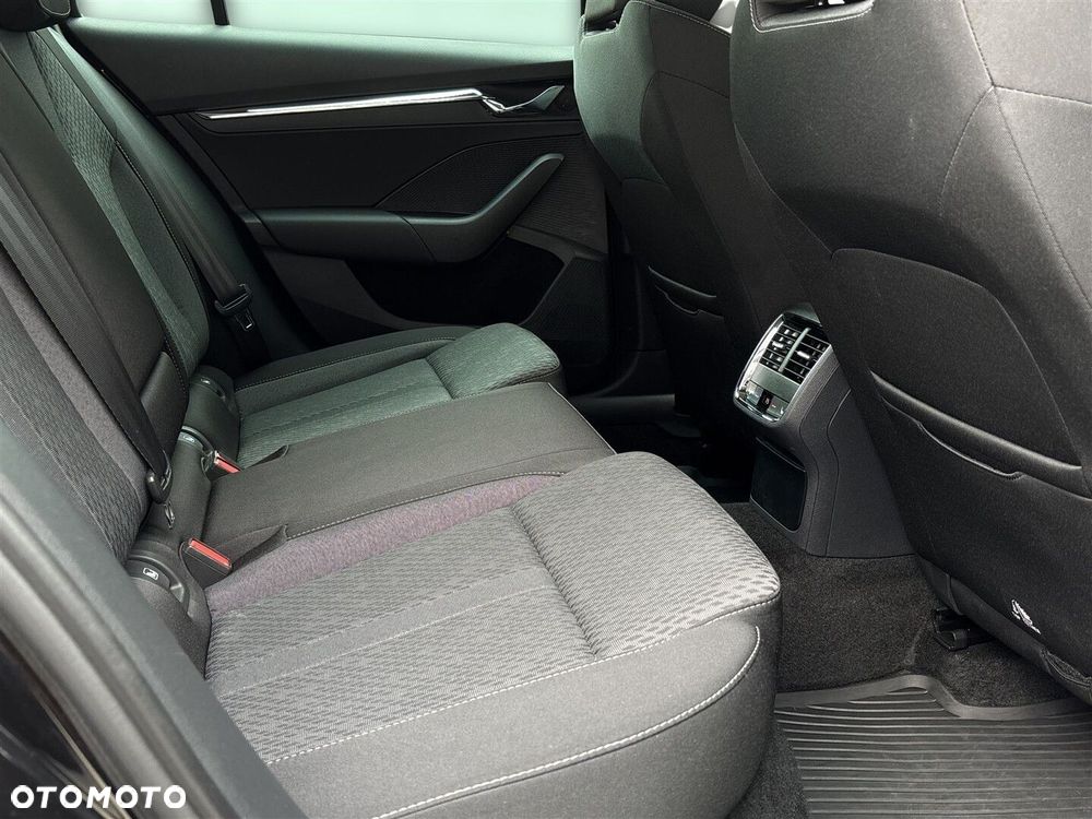 Skoda Octavia 1.5 TSI ACT Style - 10