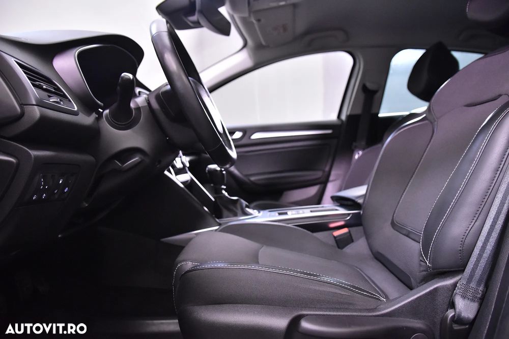 Renault Megane TCe Intens - 25