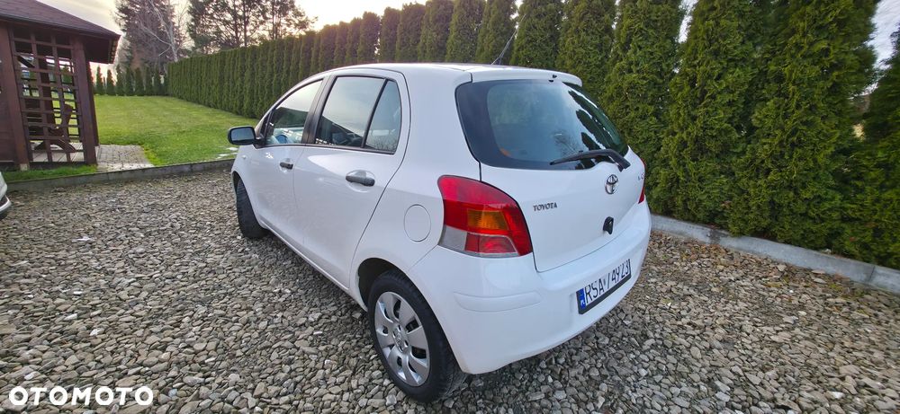 Toyota Yaris 1.33 VVT-i Cool - 4