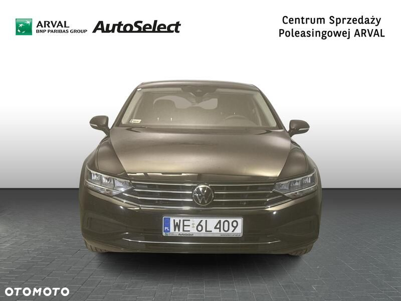 Volkswagen Passat - 9
