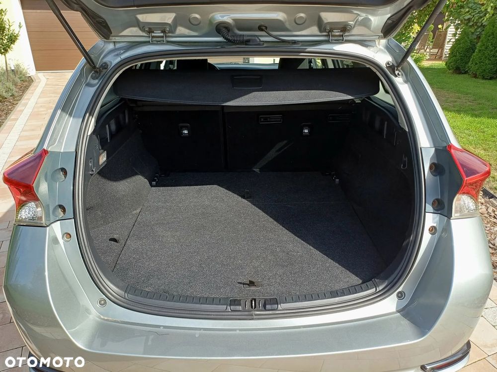Toyota Auris 1.8 HSD Luna - 15