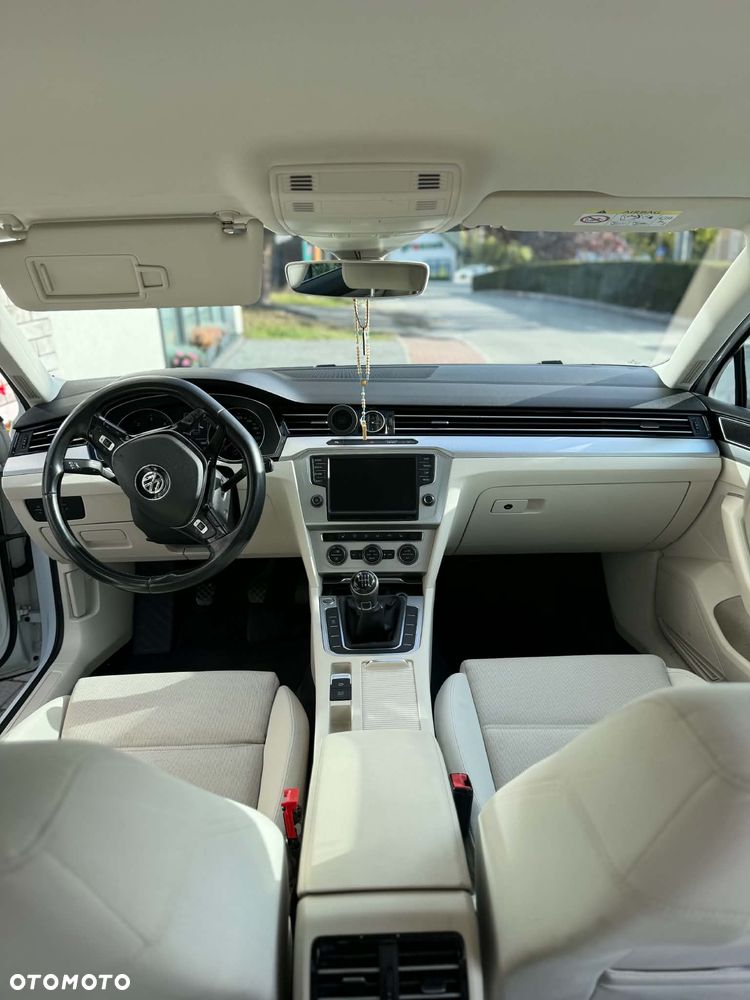 Volkswagen Passat 2.0 TDI BMT Comfortline - 20