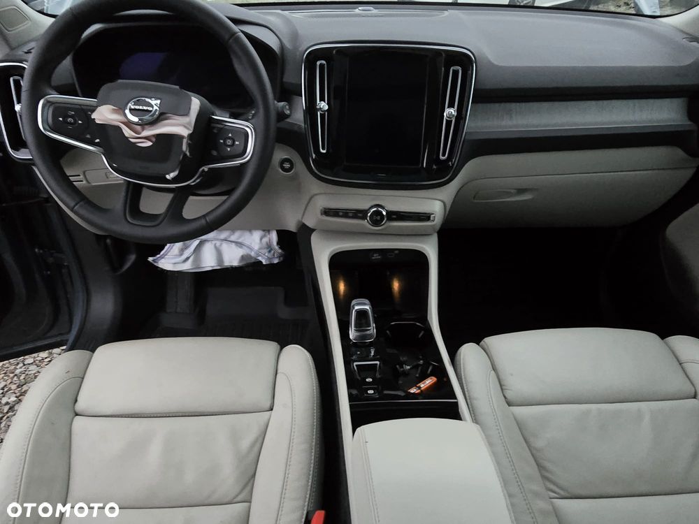 Volvo XC 40 - 11
