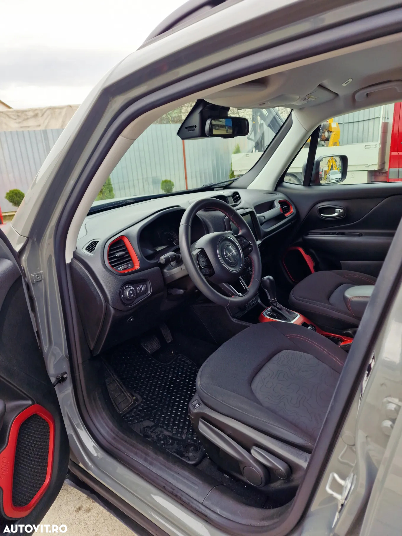 Jeep Renegade 1.3 T-GDI 4xe PLUG-IN Hybrid Automatik Trailhawk - 9