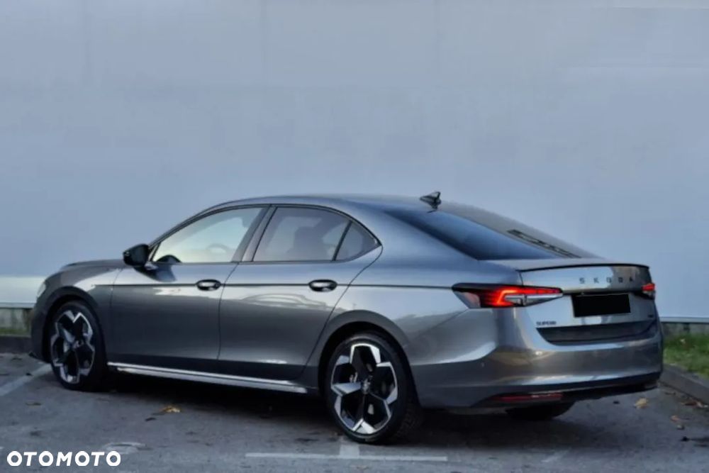 Skoda Superb 1.5 TSI Sportline DSG - 3