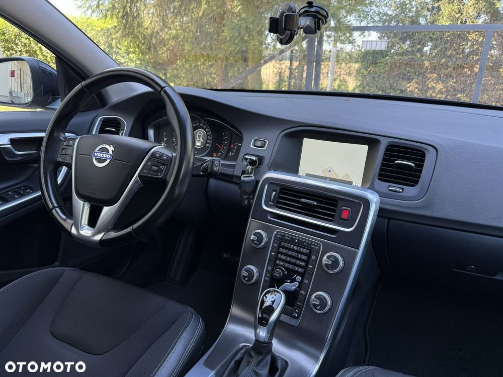 Volvo V60 T3 Geartronic Momentum - 9