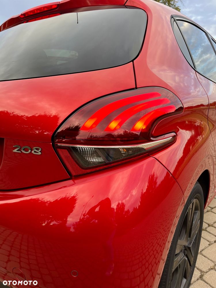 Peugeot 208 1.2 PureTech GPF Signature S&S - 11