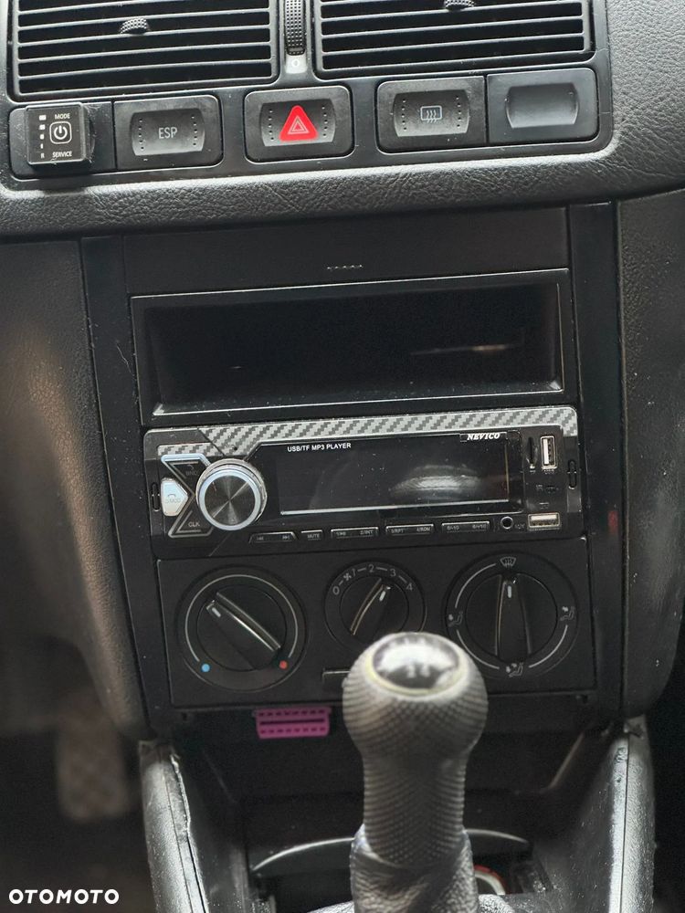 Volkswagen Golf 1.4 Q - 24