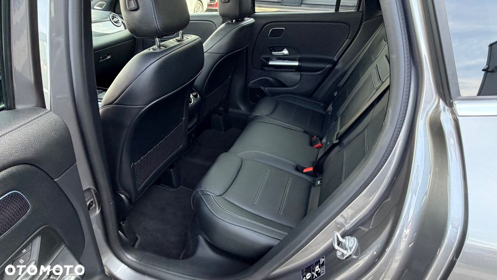 Mercedes-Benz GLA 250 4Matic 8G-DCT AMG Line - 11