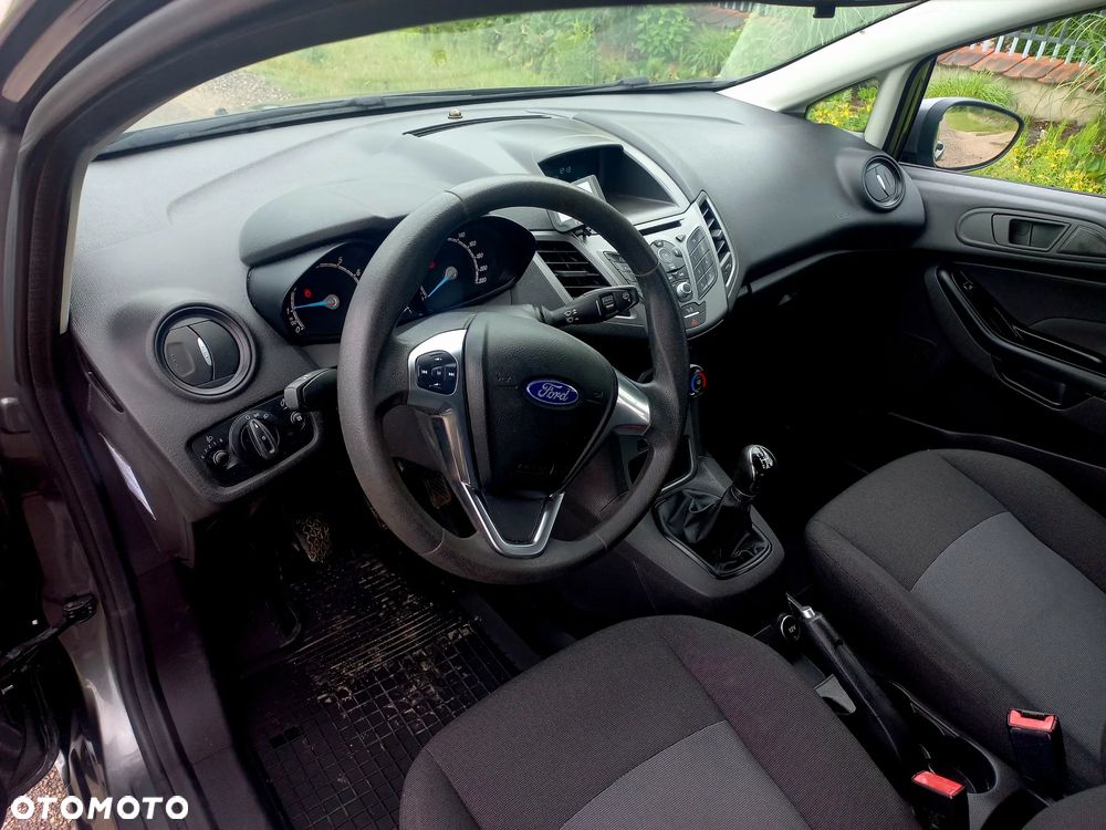 Ford Fiesta 1.25 Celebration - 24