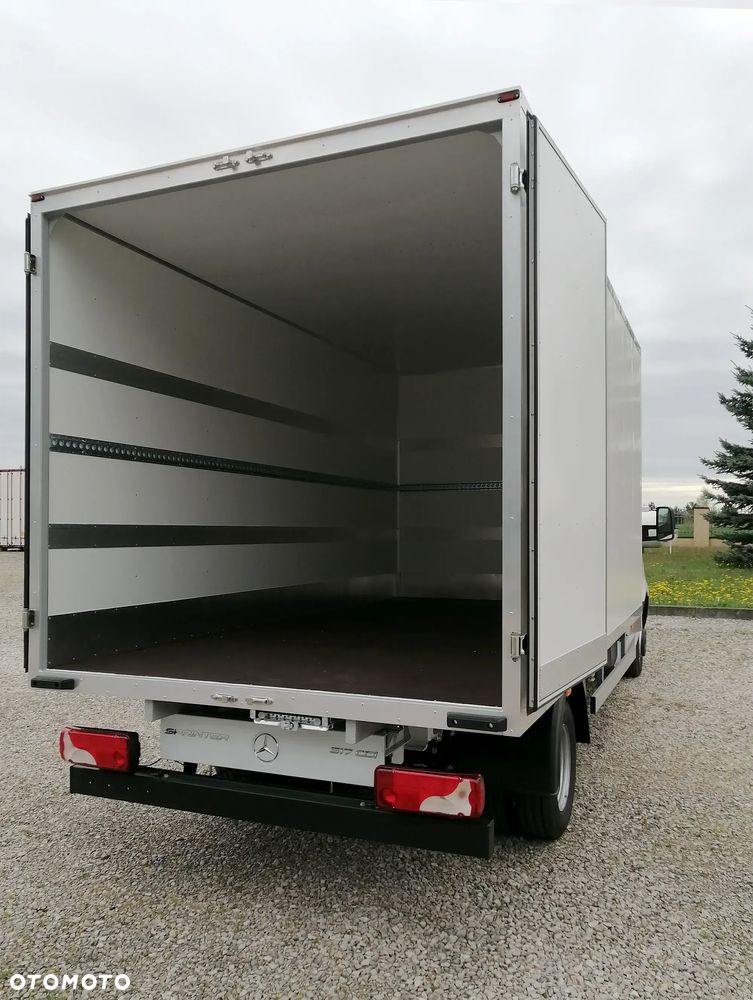 Mercedes-Benz Sprinter - 5