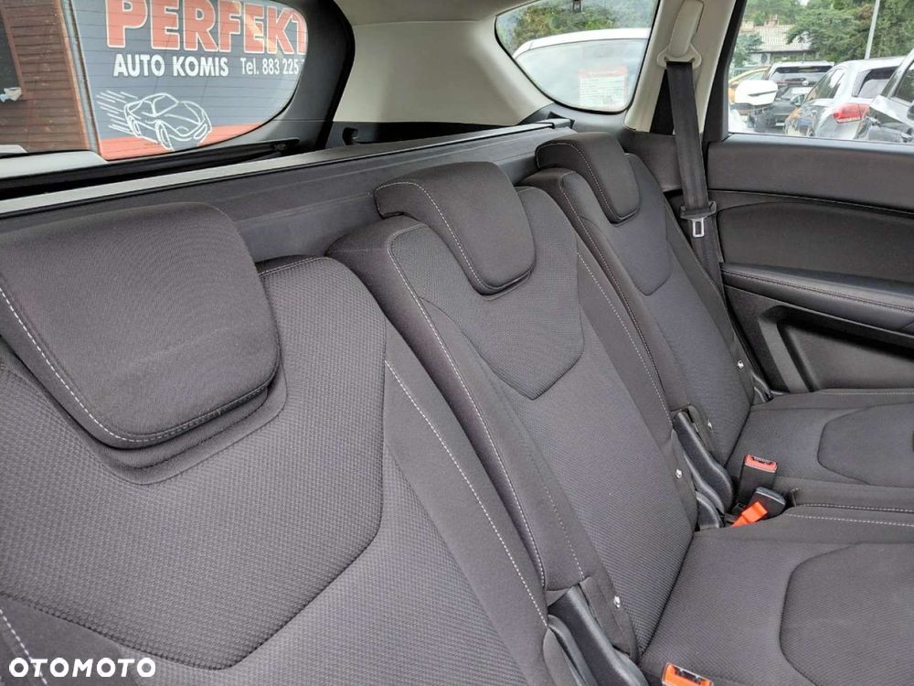 Ford S-Max - 20