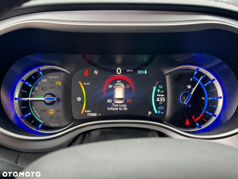 Chrysler Pacifica - 15