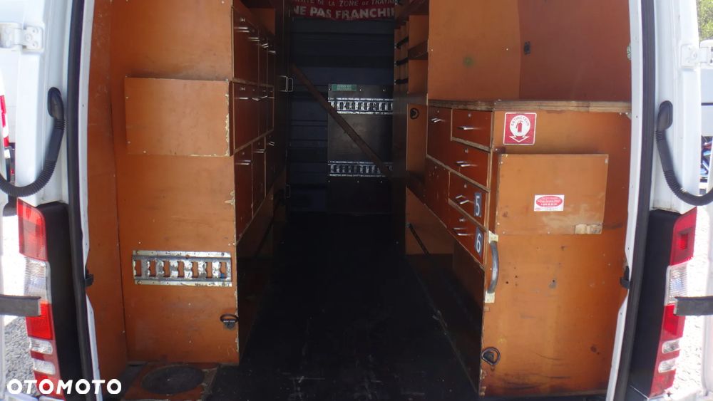 Mercedes-Benz Sprinter - 8