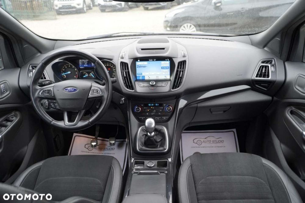 Ford Kuga 1.5 EcoBoost 2x4 ST-Line - 5