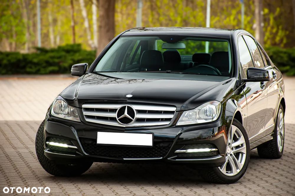 Mercedes-Benz Klasa C 180 BlueEFFICIENCY 7G-TRONIC Avantgarde - 6