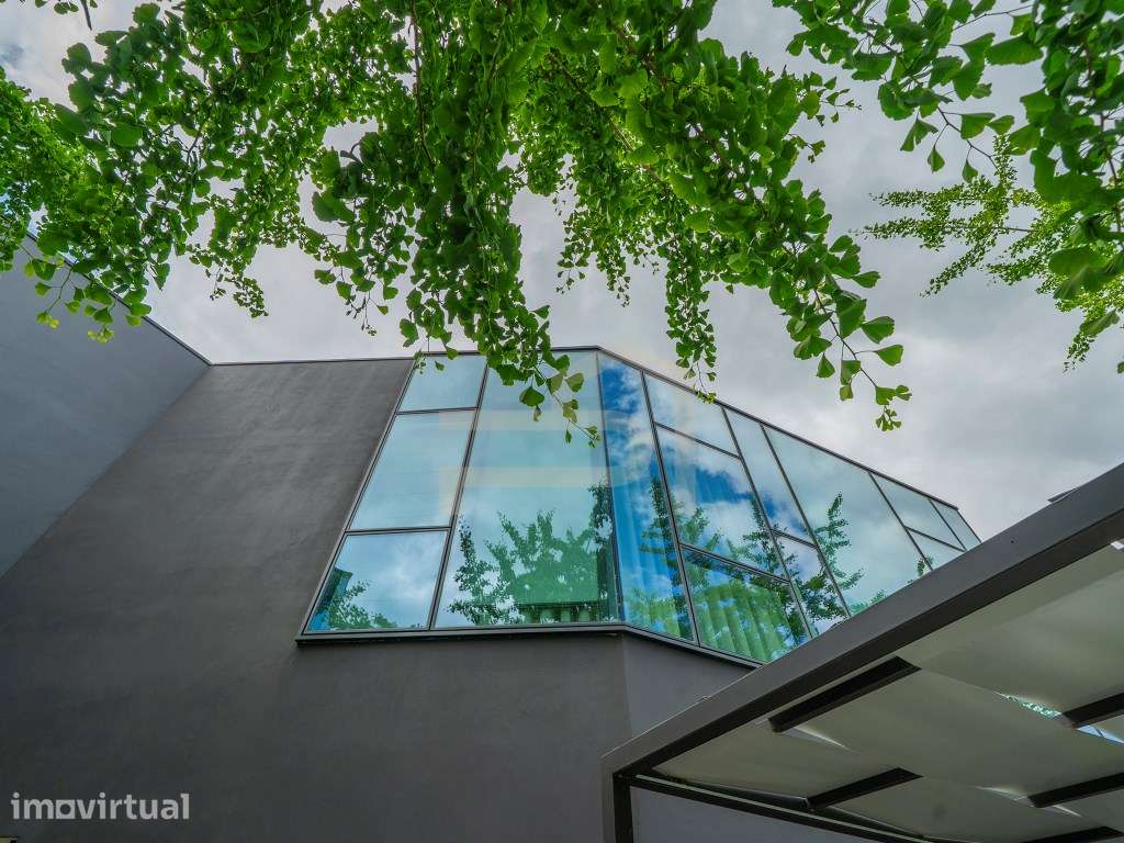Exclusiva Moradia de Luxo com Design Contemporâneo - Grande imagem: 4/60