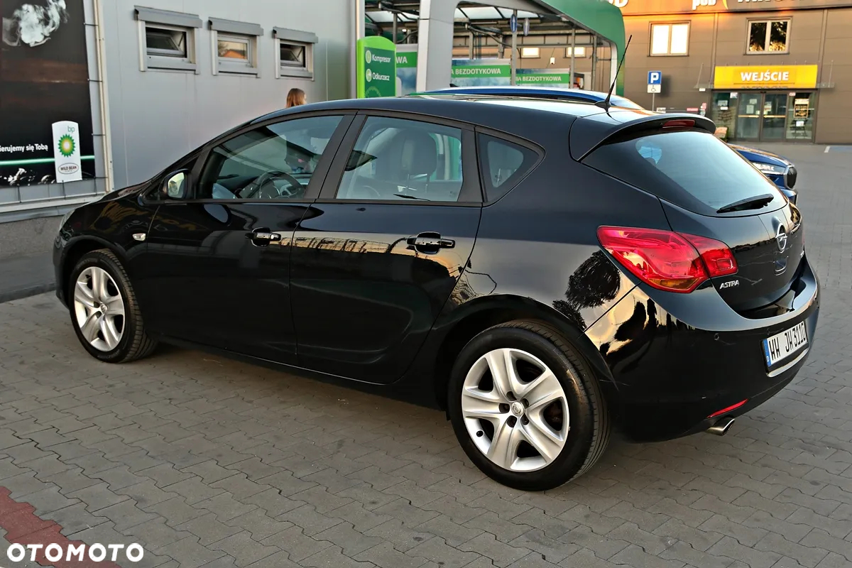 Opel Astra - 19