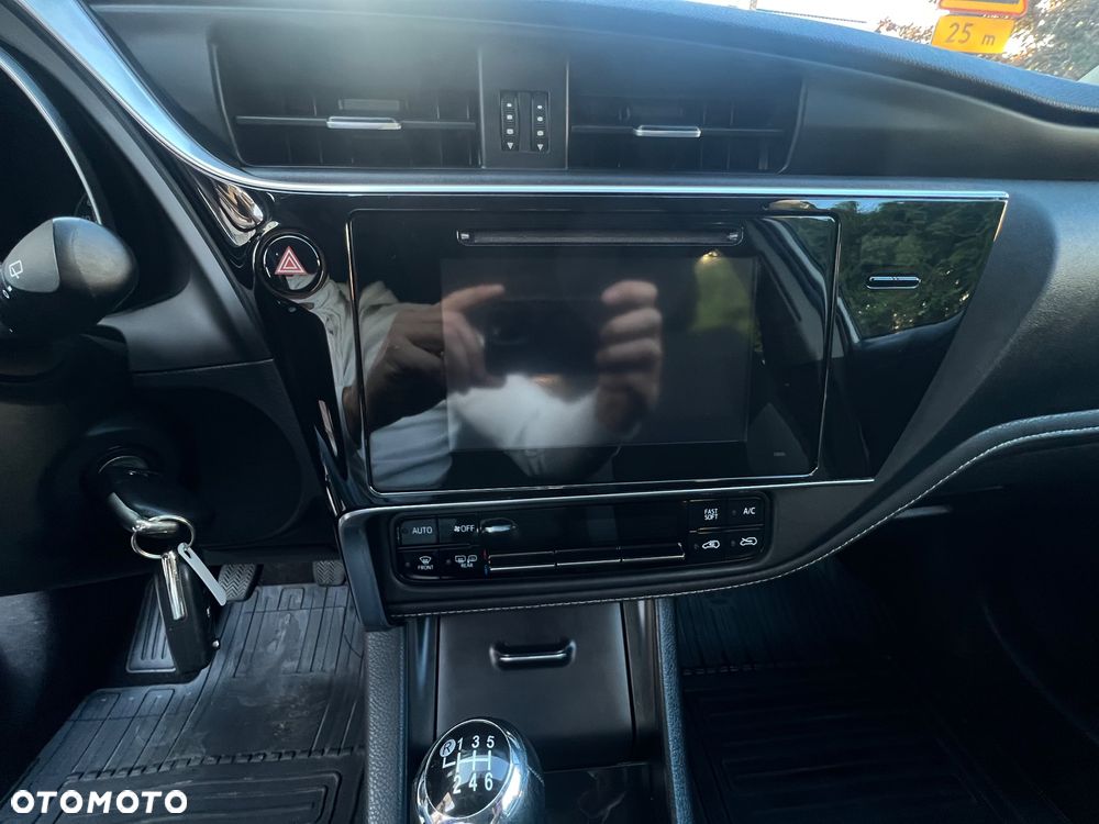 Toyota Auris 1.6 Valvematic Comfort - 15