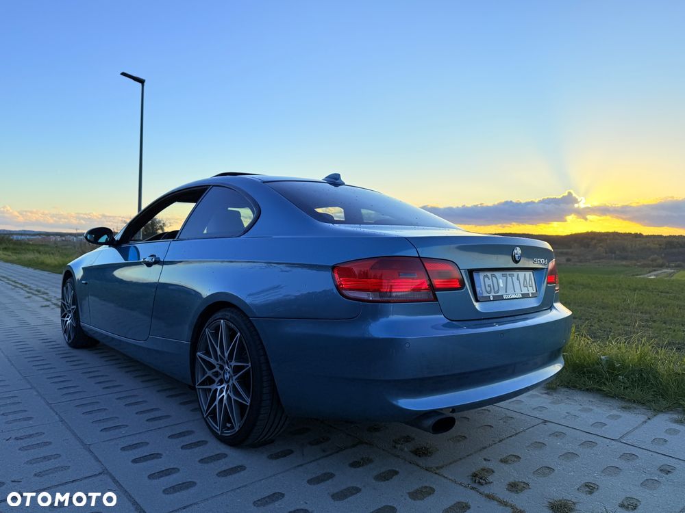 BMW Seria 3 320d - 4