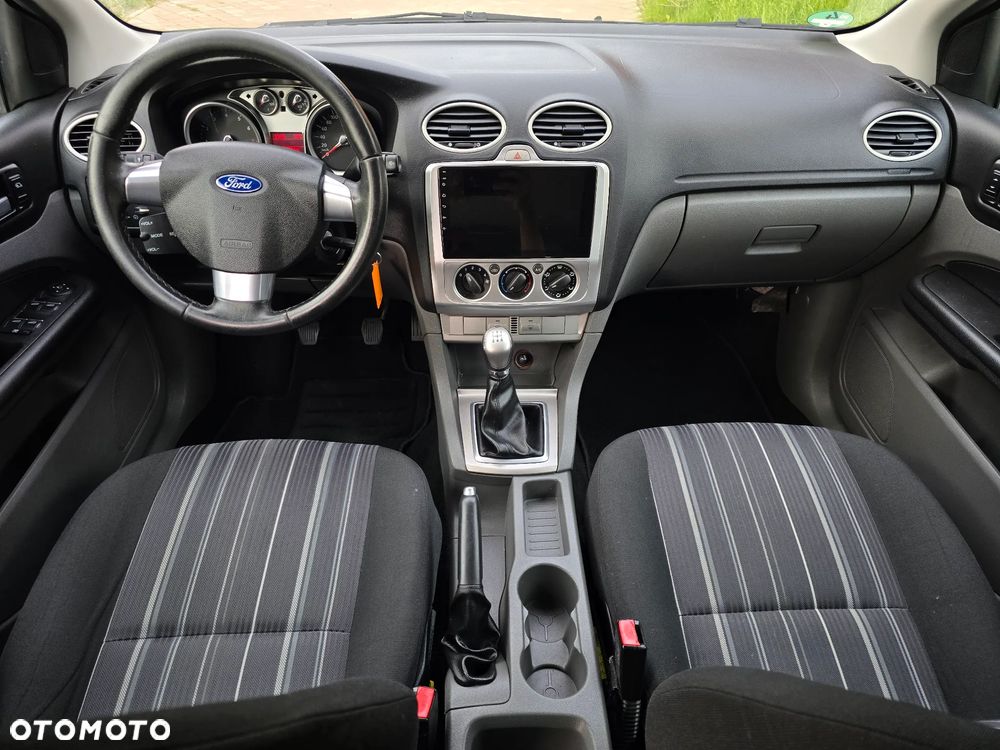 Ford Focus 1.6 16V Titanium - 32