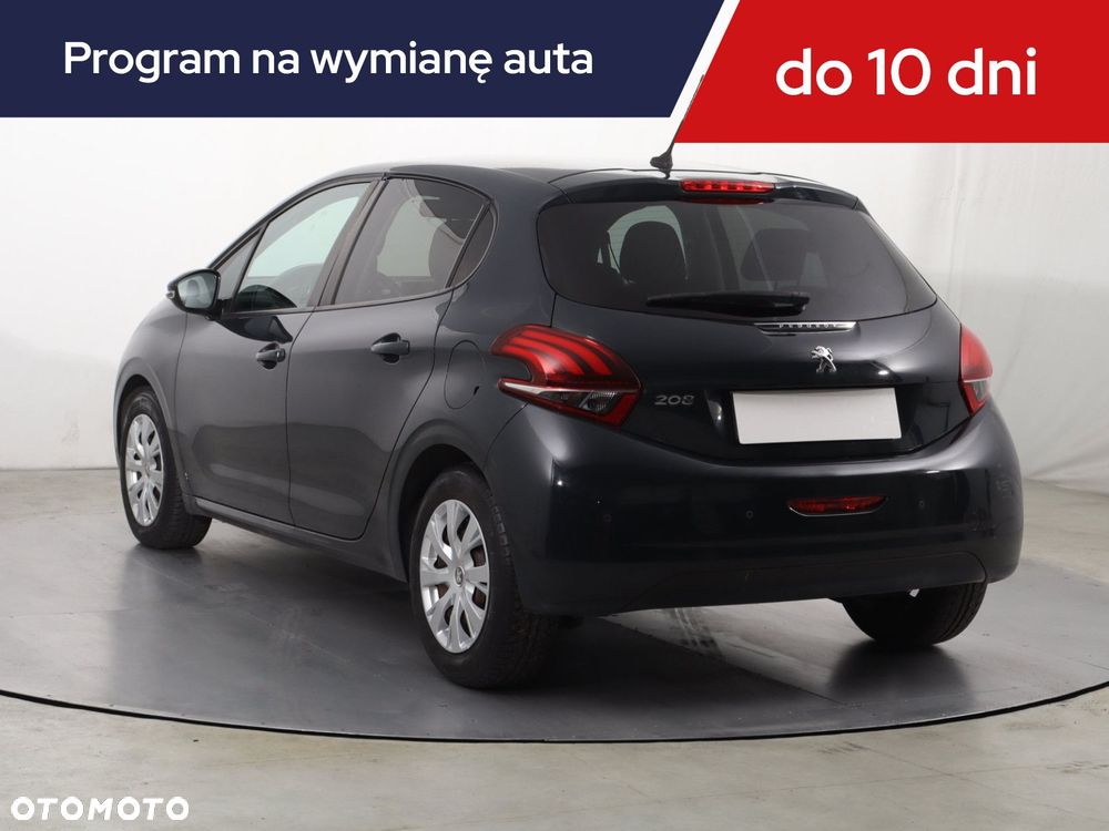 Peugeot 208 - 6