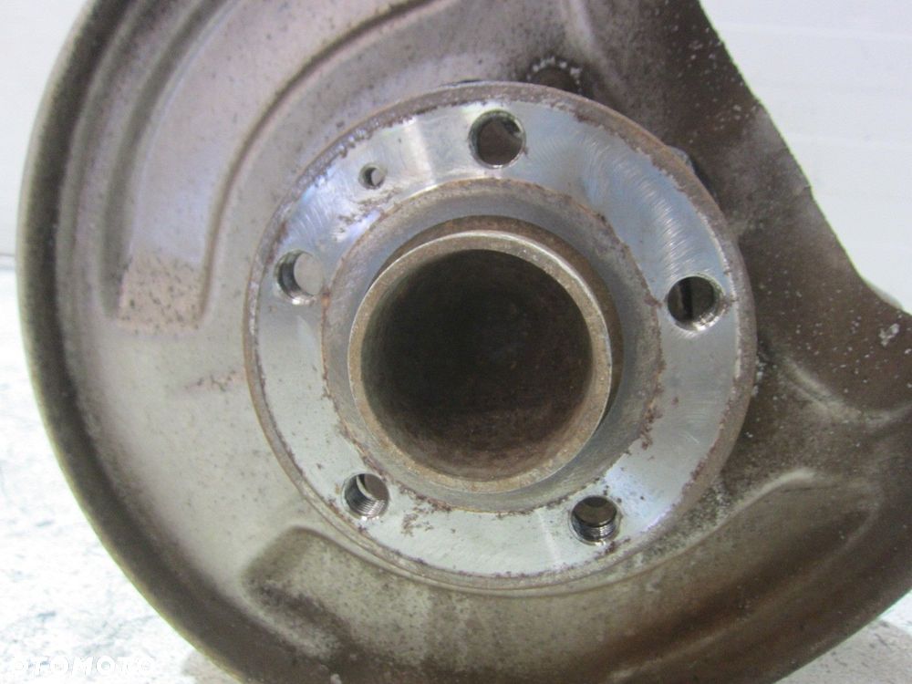 VOLVO XC60 II XC 60 2.0 T5 PRAWA TYLNA ZWROTNICA PIASTA WAHACZ 31658320 19R - 3