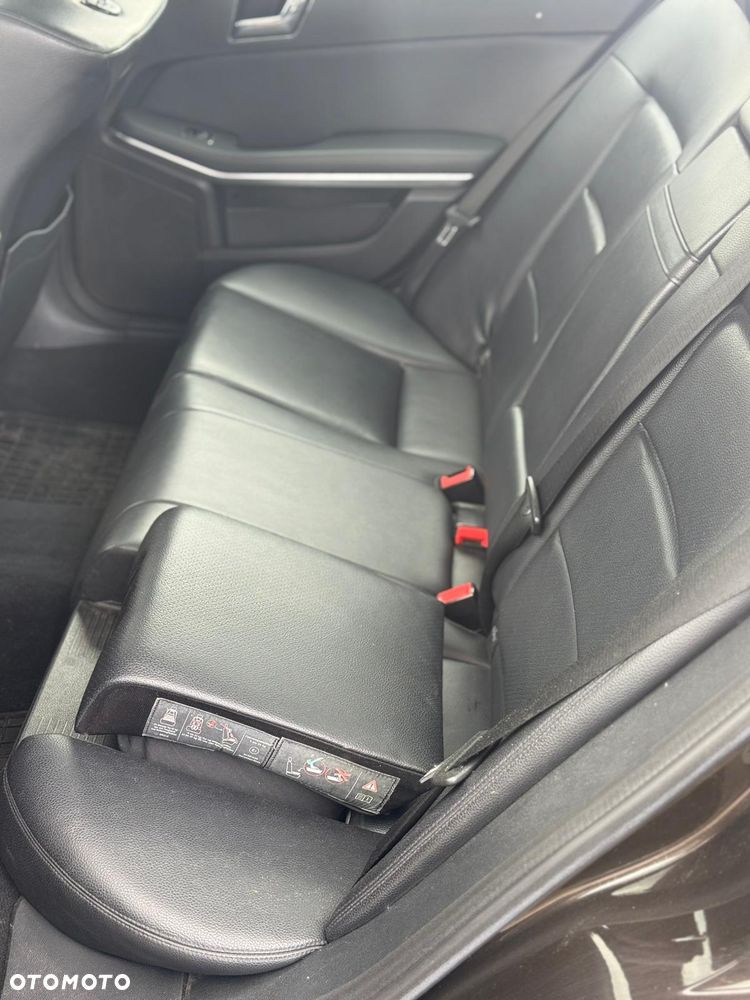 Mercedes-Benz Klasa E 200 BlueTEC 7G-TRONIC Avantgarde - 7