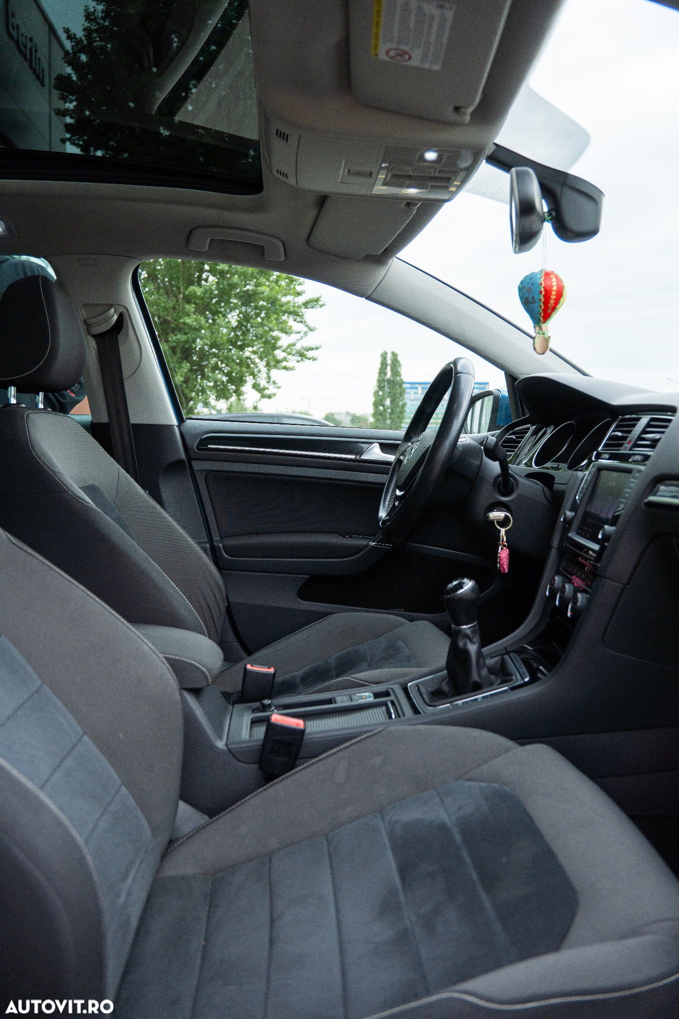 Volkswagen Golf 1.6 TDI DPF BlueMotion Technology Highline - 38