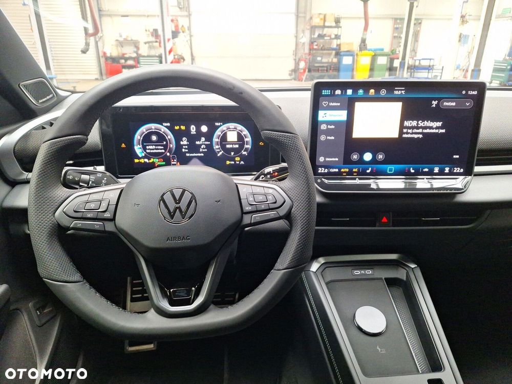 Volkswagen T-Roc - 14