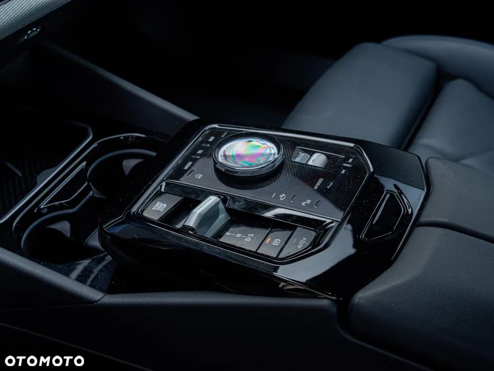 BMW Seria 5 520d xDrive - 11