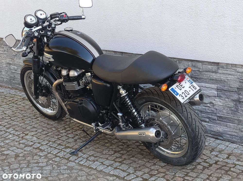 Triumph Thruxton - 25
