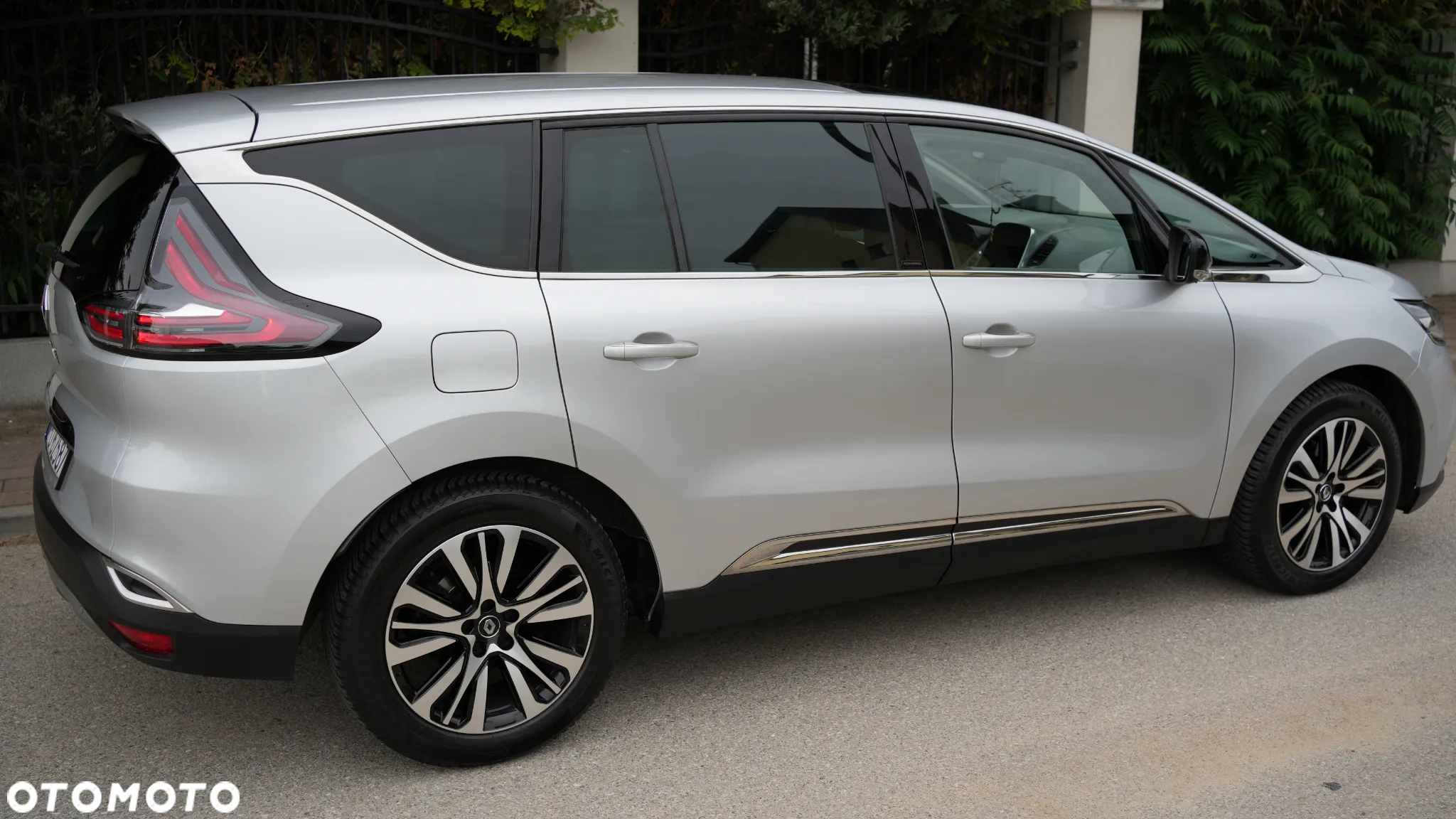 Renault Espace 1.6 dCi Energy Initiale Paris EDC 7os - 3