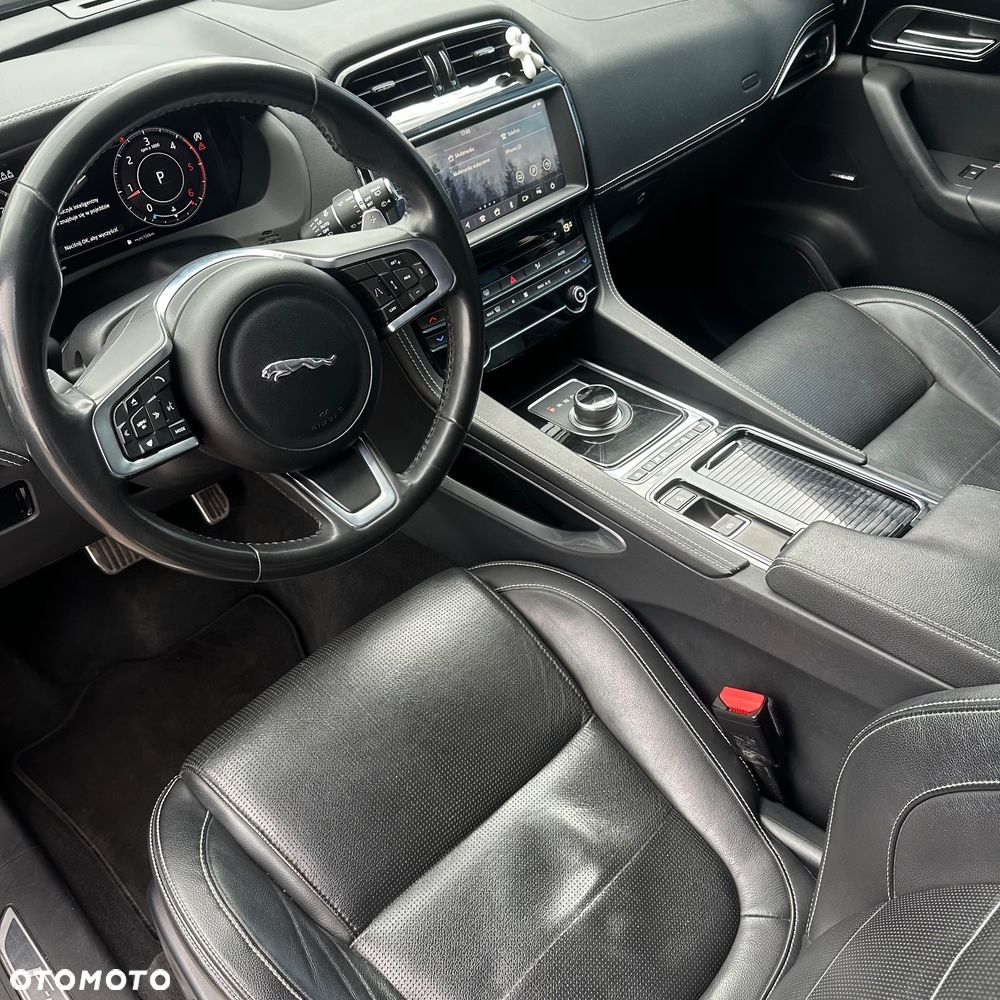 Jaguar F-Pace 2.0 i4D AWD Chequered Flag - 19