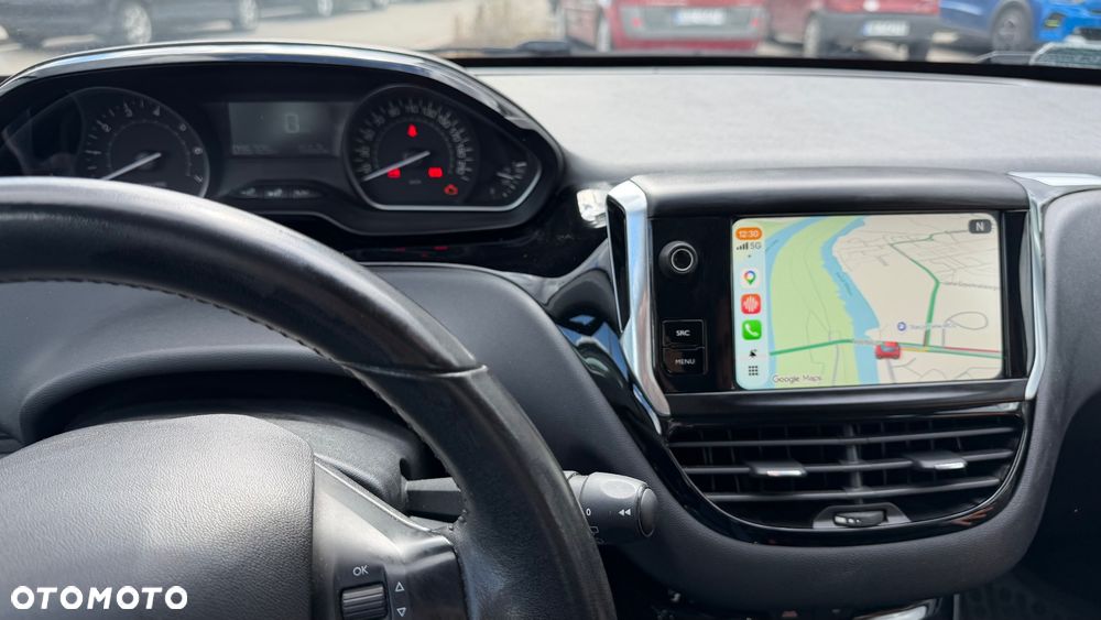 Peugeot 208 1.2 PureTech Active - 12