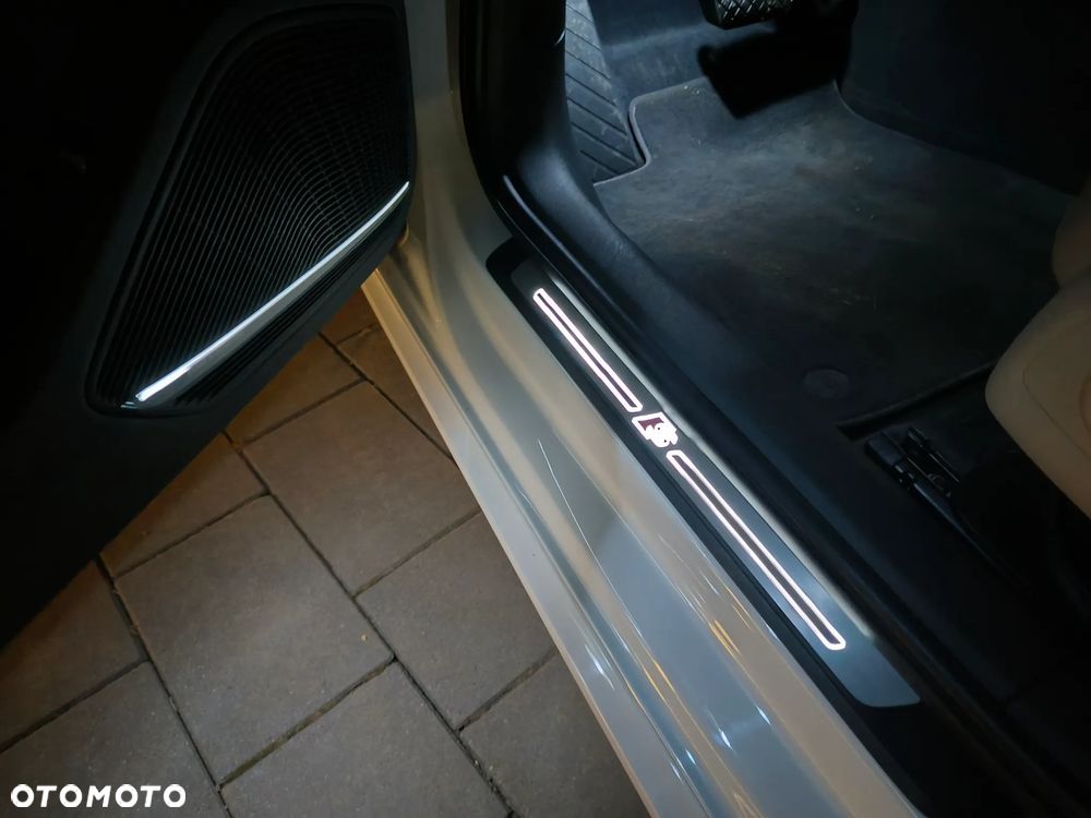 Audi A4 Limousine - 35