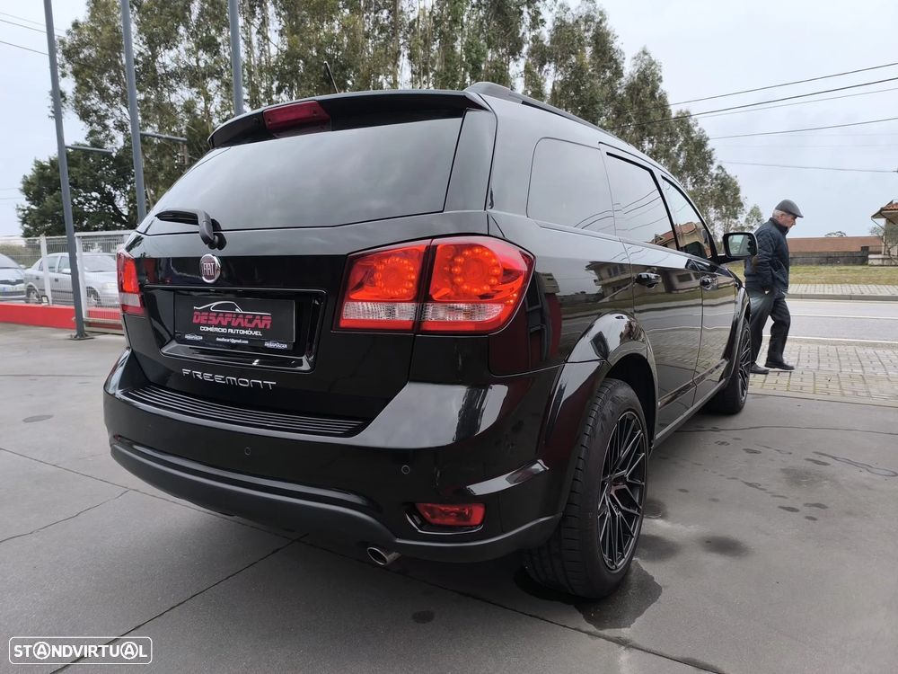 Fiat Freemont 2.0 M-Jet Urban - 12