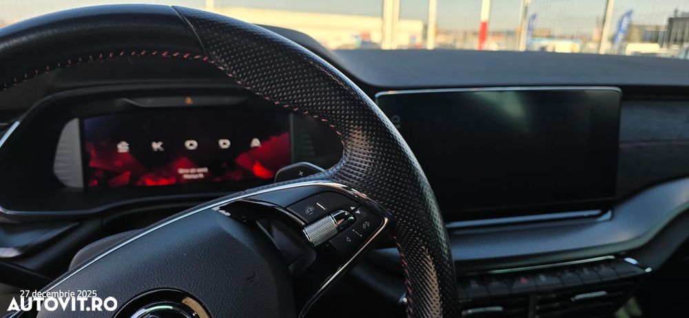 Skoda Octavia 2.0 TSI DSG RS - 5