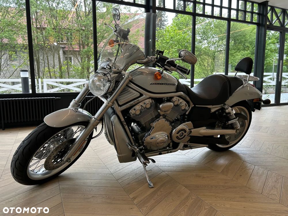Harley-Davidson V-Rod Street Rod - 3
